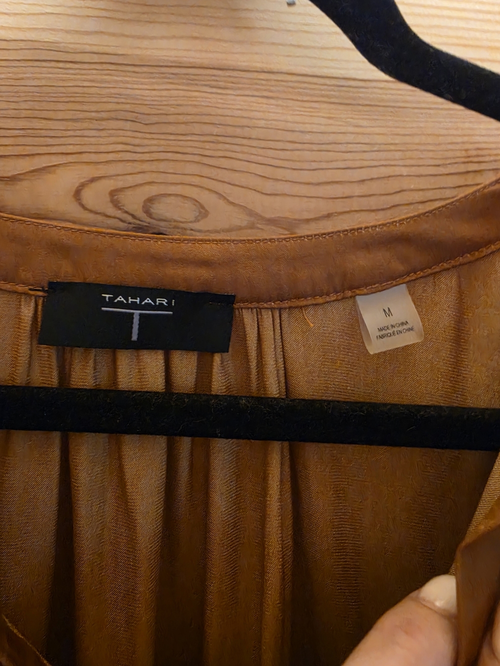 Tahari Burnt Orange Cap-Sleeve Split-Neck Blouse - Picture 4 of 5